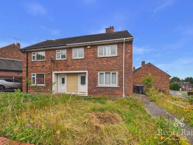 Mile Oak Road, Rotherham, South. 2 bed semi detached house to rent £900 pcm £208 pw