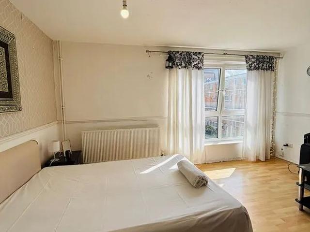 Mile End E3, 3 bed maisonette to rent, £2,747 pcm | PrimeLocation