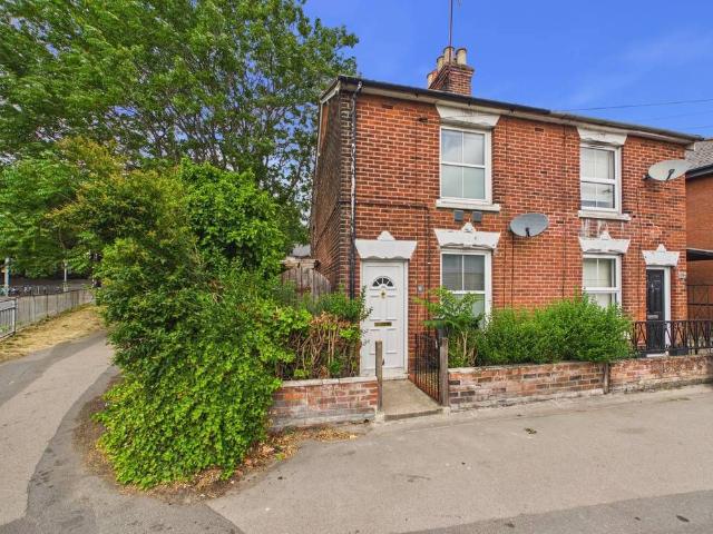 Mile End Road, Colchester, Essex CO4, 2 bed semi detached house to rent, £1,400 pcm | PrimeLocation
