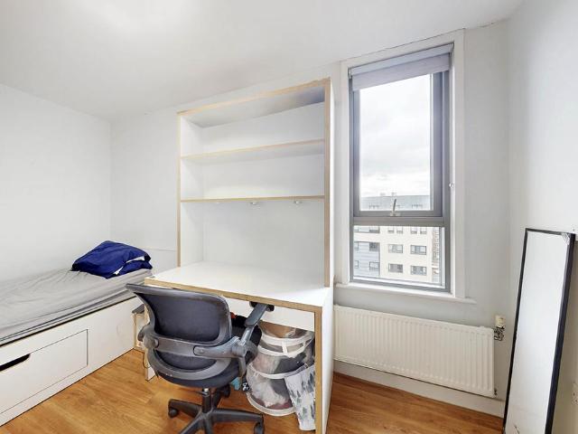 Mile End Road, London E1 1 bed flat to rent £1,083 pcm £250 pw
