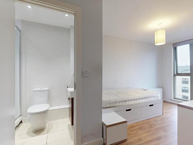 Mile End Road, London E1 1 bed in a flat share to rent £1,170 pcm £270 pw