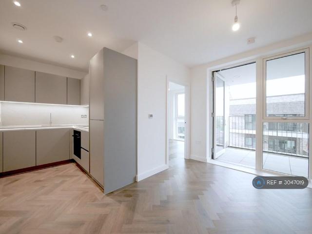 Mile Walk, London, NW6 1 bed flat to rent £2,300 pcm £531 pw