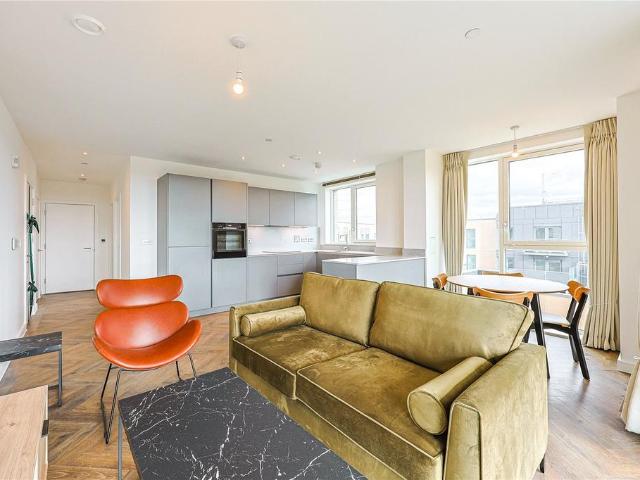 Mile Walk, London, NW6 2 bed property to rent £3,050 pcm £704 pw