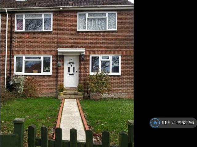 Milespit Hill, London, NW7 2 bed semi detached house to rent £2,000 pcm £462 pw