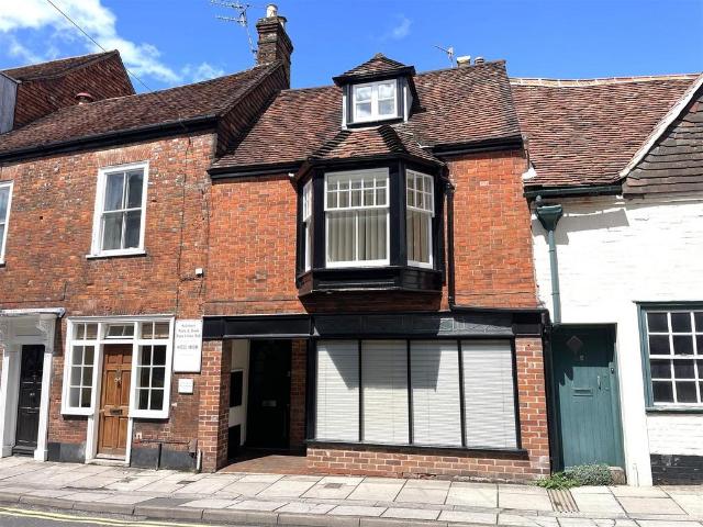 Milford Street, Salisbury SP1 3 bed terraced house to rent £1,400 pcm £323 pw