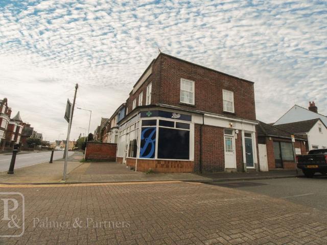 Military Road, Colchester, Essex CO1, 2 bed maisonette to rent, £1,100 pcm | PrimeLocation