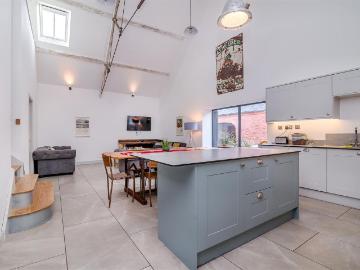 Milk Maids Barn, Huntley GL19, 5 bed barn conversion to rent, £1,995 pcm | PrimeLocation