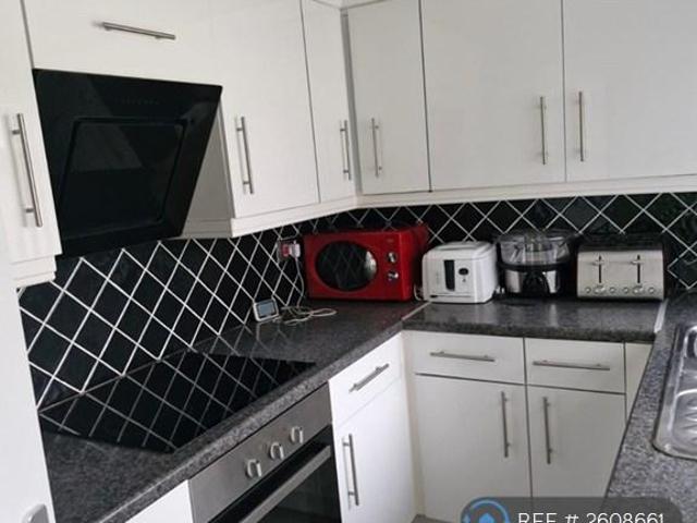 Milkbank Terrace, Wingate, TS28 4 bed semi detached house to rent £800 pcm £185 pw