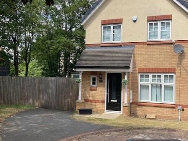 Mill Chase Road, Wakefield, WF2 3 bed semi detached house to rent £1,200 pcm £277 pw