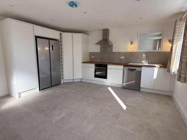 Mill Common, Huntingdon 3 bed detached house to rent £2,200 pcm £508 pw