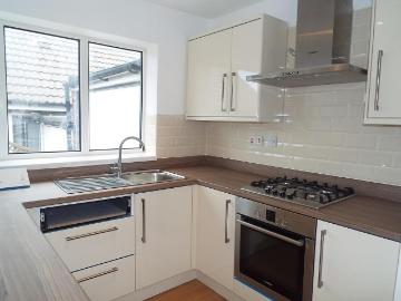 Mill Crescent, Tamworth, B78 2 bed bungalow to rent £1,325 pcm £306 pw