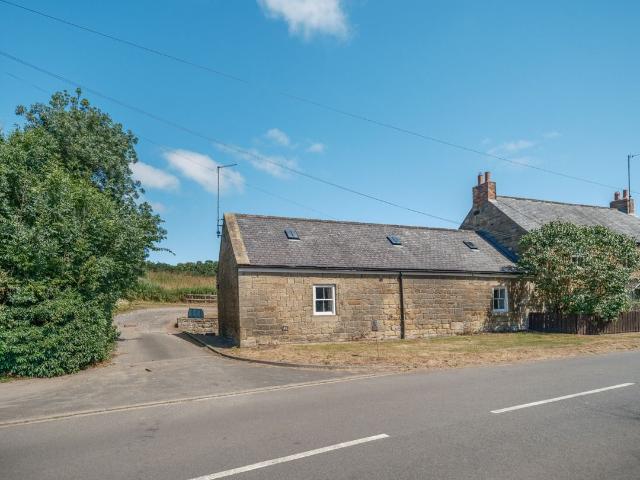 Mill Farm, Mitford, Morpeth, Northumberland NE61, 2 bed cottage to rent, £1,000 pcm | PrimeLocation