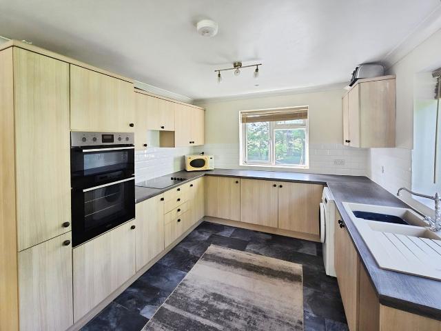 Mill Green, Cambridge CB21, 1 bed bungalow to rent, £1,100 pcm | PrimeLocation