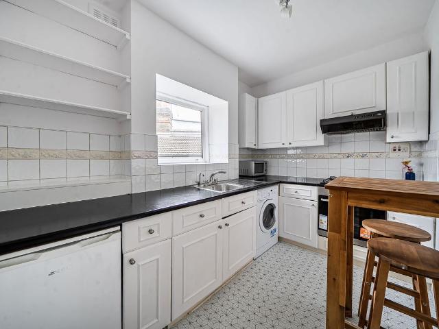 Mill Hill Road, Acton, London W3, 1 bed flat to rent, £1,800 pcm | PrimeLocation