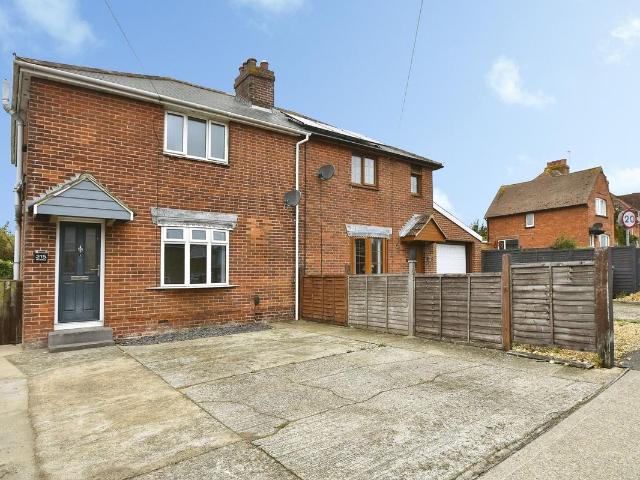 Mill Hill Road, Cowes PO31, 3 bed property to rent, £1,150 pcm | PrimeLocation