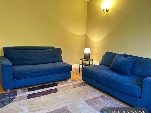 Mill Hill Road, London, W3 2 bed end of terrace house to rent £3,000 pcm £692 pw