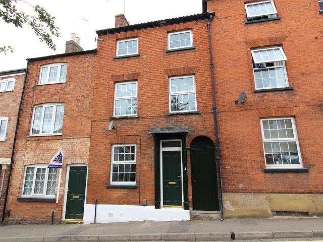 Mill Hill Road, Market Harborough 2 bed house to rent £800 pcm £185 pw