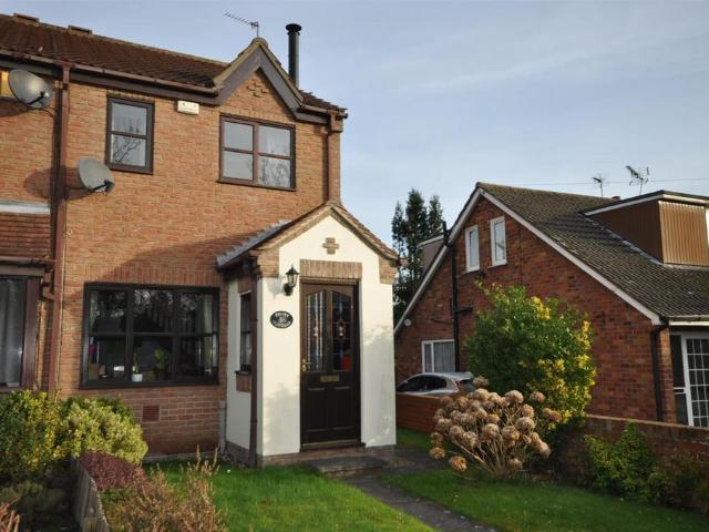 Mill Lane, Carlton 2 bed end of terrace house to rent £850 pcm £196 pw