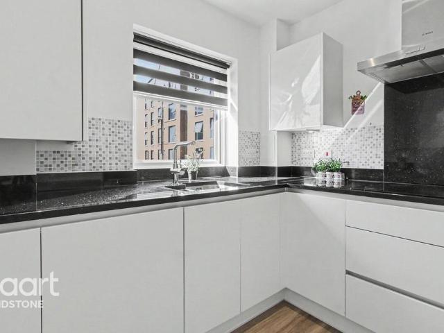 Mill Lane, Kent 2 bed apartment to rent £1,500 pcm £346 pw