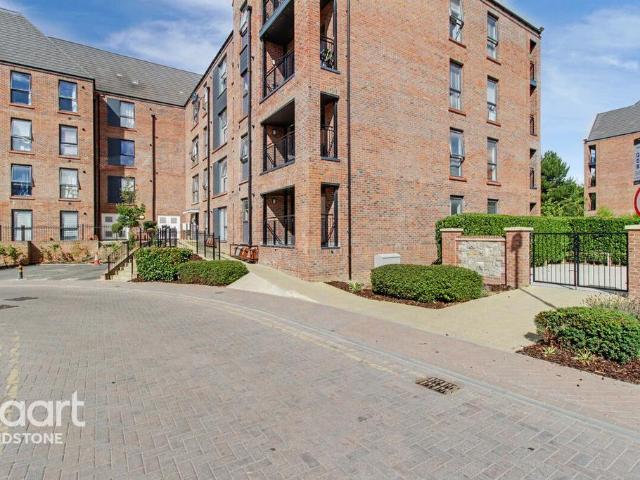 Mill Lane, Kent 2 bed apartment to rent £1,600 pcm £369 pw