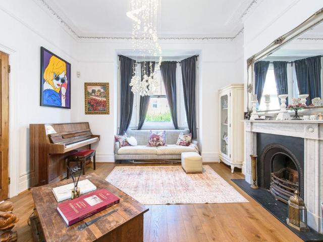Mill Lane, West Hampstead, London, NW6 3 bed semi detached house to rent £4,250 pcm £981 pw