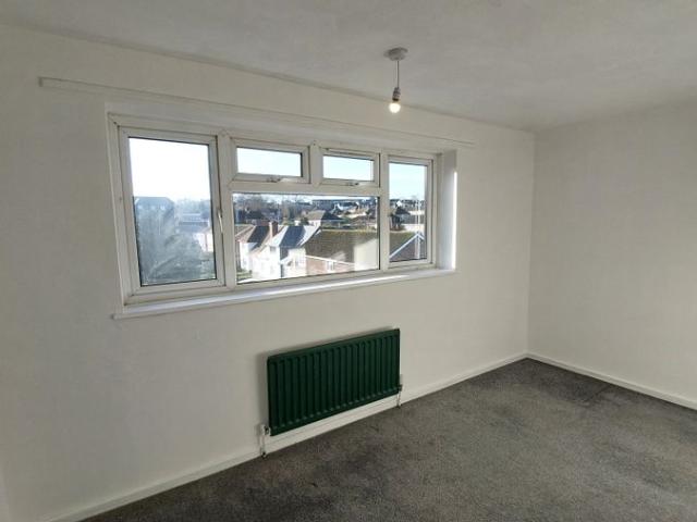 Mill Lane TN14, 2 bed flat to rent, £700 pcm | PrimeLocation