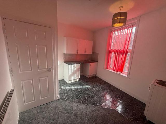 Mill Lane, Town Centre, Blackburn 1 bed apartment to rent £600 pcm £138 pw