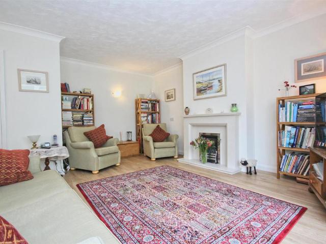 Mill Rise, Swanland, North Ferriby 3 bed house to rent £1,000 pcm £231 pw