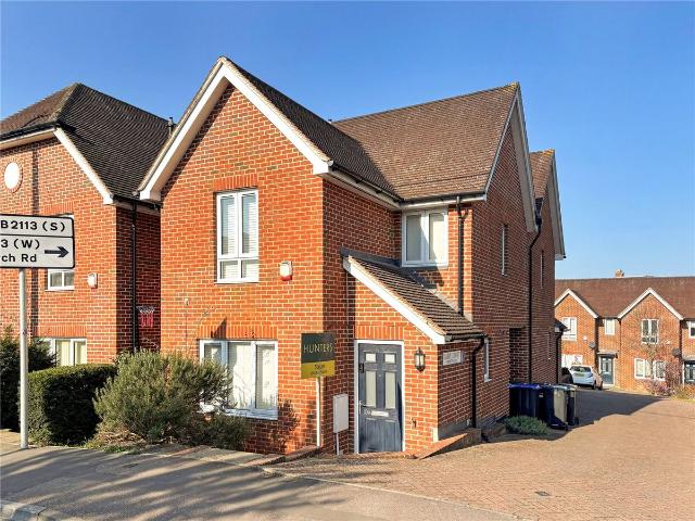 Mill Road, Burgess Hill, West Sussex RH15, 2 bed detached house to rent, £1,400 pcm | PrimeLocation