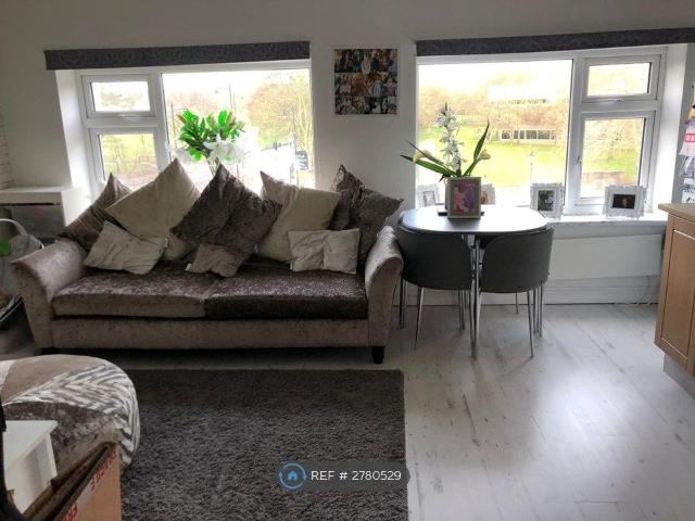 Mill Road, Gillingham ME7, 2 bed flat to rent, £1,200 pcm | PrimeLocation