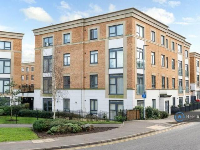 Mill Road, Hertford, SG14 2 bed flat to rent £1,550 pcm £358 pw