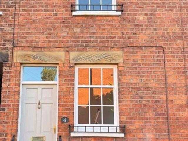 Mill Road, Lincoln, LN1 2 bed terraced house to rent £1,250 pcm £288 pw