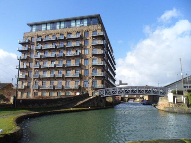 Mill Royd Mill, Brighouse, HD6 1 bed apartment to rent £695 pcm £160 pw
