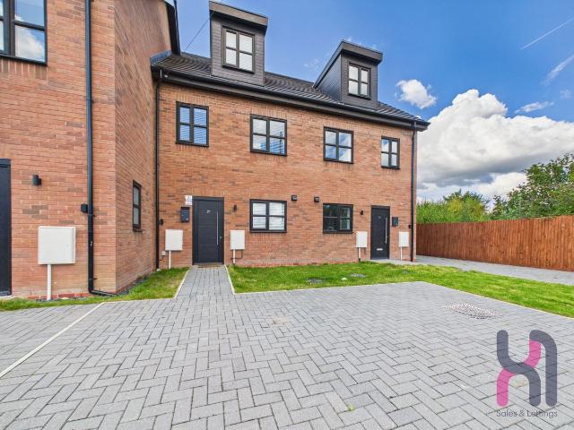 Mill Street, Ashton In Makerfield WN4, 4 bed terraced house to rent, £1,450 pcm | PrimeLocation