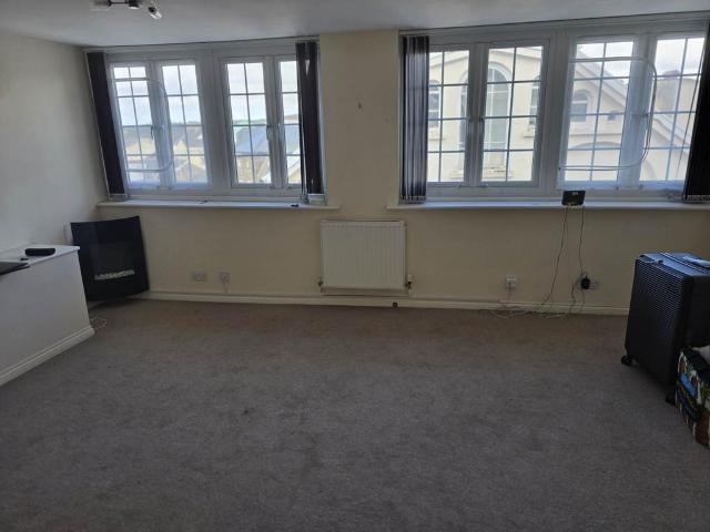 Mill Street, Bideford 2 bed flat to rent £650 pcm £150 pw