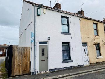 Mill Street, Guisborough TS14, 2 bed end terrace house to rent, £800 pcm | PrimeLocation