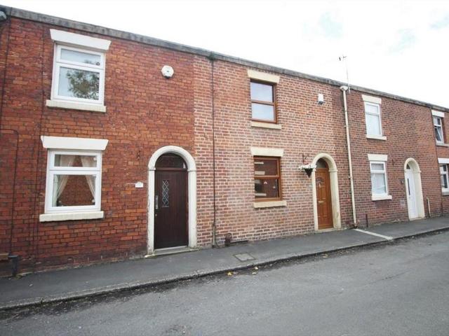 Mill Street, Leyland PR25 2 bed house to rent £775 pcm £179 pw