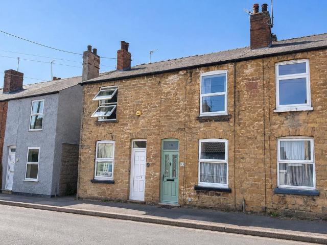 Mill Street, Mansfield. 2 bed terraced house to rent £795 pcm £183 pw
