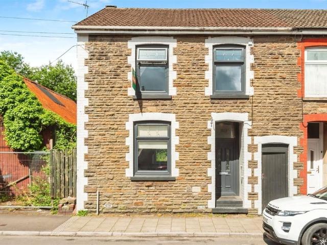 Mill Street, Porth CF39, 3 bed end terrace house to rent, £950 pcm | PrimeLocation