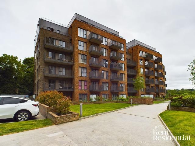 Mill Wood, Claribel Court Mill Wood ME14, 2 bed flat to rent, £1,550 pcm | PrimeLocation