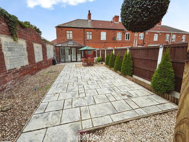 Millcroft, Stainforth, Doncaster DN7, 3 bed terraced house to rent, £800 pcm | PrimeLocation