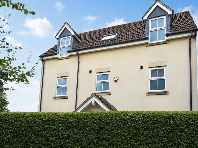 Millards Close, Hilperton Marsh. 5 bed detached house to rent £1,895 pcm £437 pw
