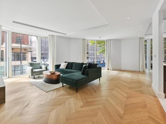Millbank, London, SW1P 3 bed apartment to rent £10,000 pcm £2,308 pw