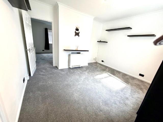 Millbrook Road East, So15