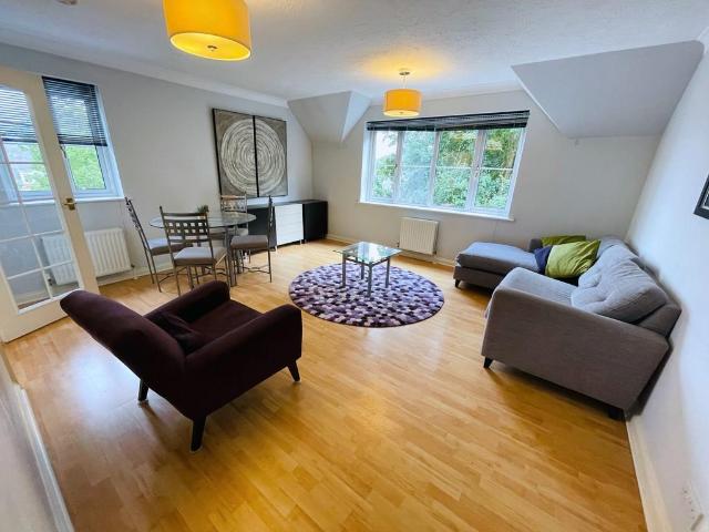 Millennium Court, Basingstoke RG21 2 bed apartment to rent £1,350 pcm £312 pw