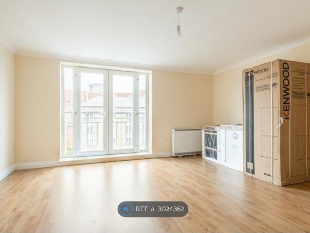 Millennium Drive, London E14, 2 bed flat to rent, £2,150 pcm | PrimeLocation