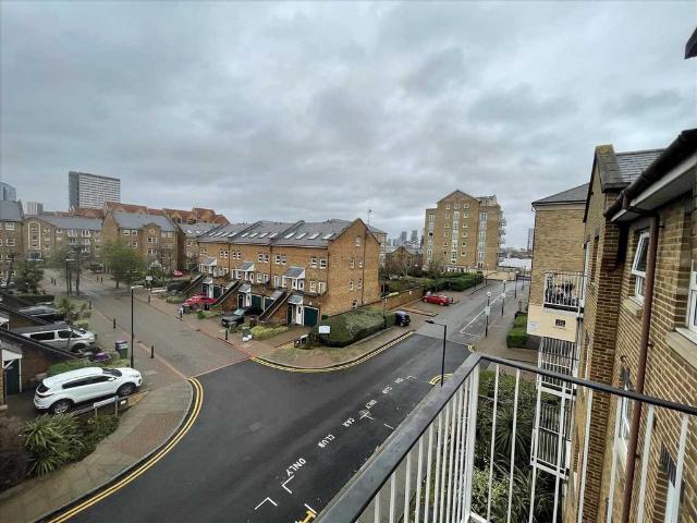 Millennium Drive, London, london 2 bed apartment to rent £1,850 pcm £427 pw