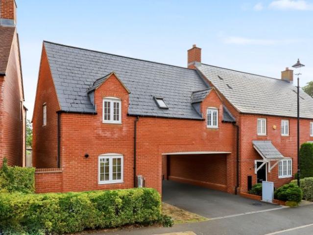 Millers Way, Middleton Cheney, Banbury OX17, 2 bed flat to rent, £1,250 pcm | PrimeLocation