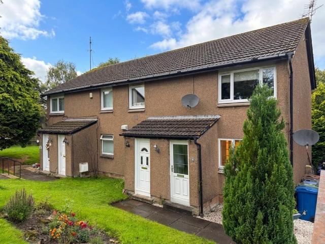 Millersneuk Crescent, Glasgow, G33 2 bed flat to rent £995 pcm £230 pw