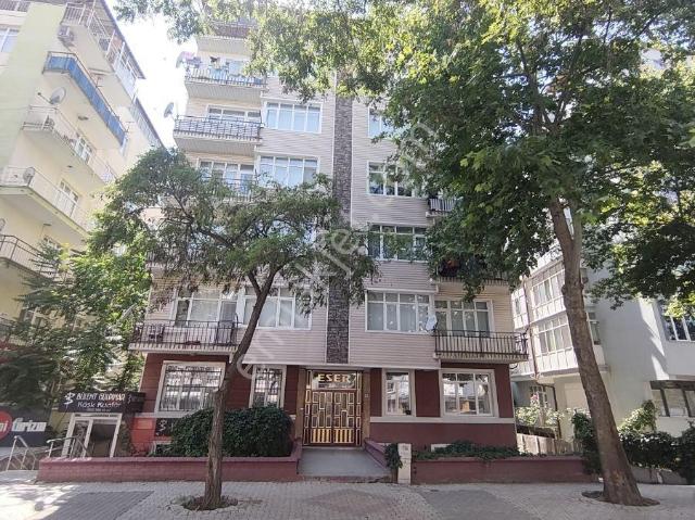 Millet Caddesi'ne Cephe Dükkan Olarak Kullanılabilinecek Daire